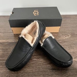 UGG Ascot Leather Slipper